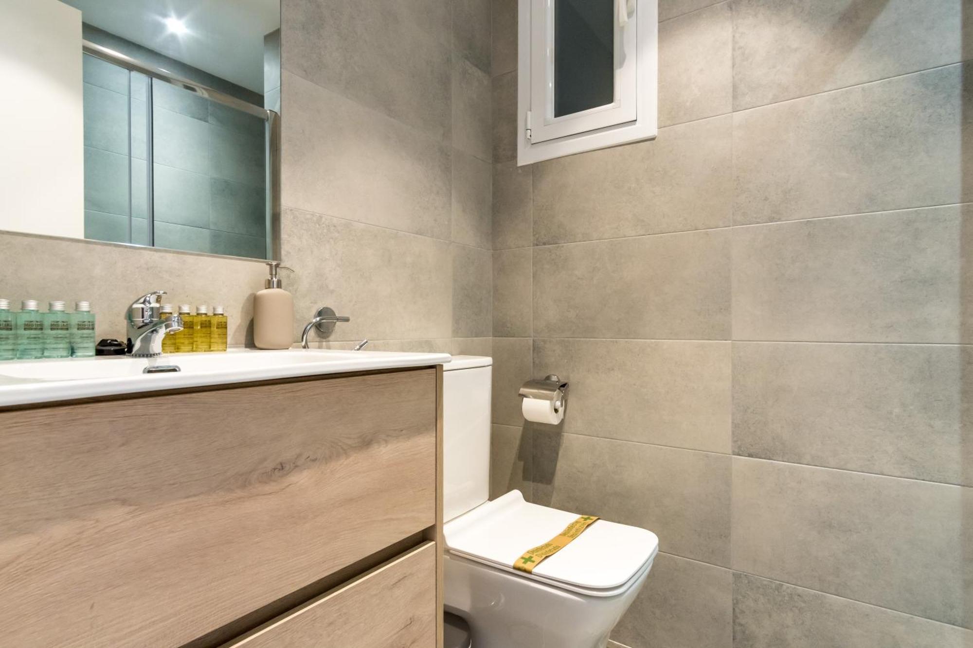 Bright Modern - 2Bedrooms 1Bathroom - Delicias Madrid Exterior foto